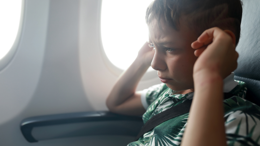 Bliv oppe diskret kommentator Tips to Prevent Your Child's Ears from Popping when on a Plane